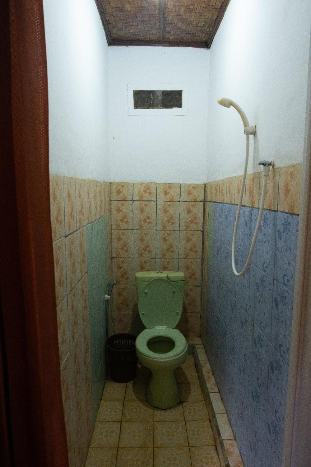 Ramdan Homestay Kuta  ภายนอก รูปภาพ