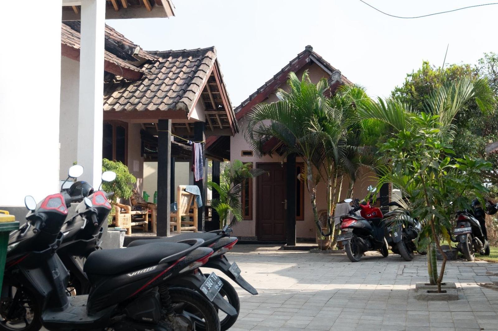 Ramdan Homestay Kuta  ภายนอก รูปภาพ