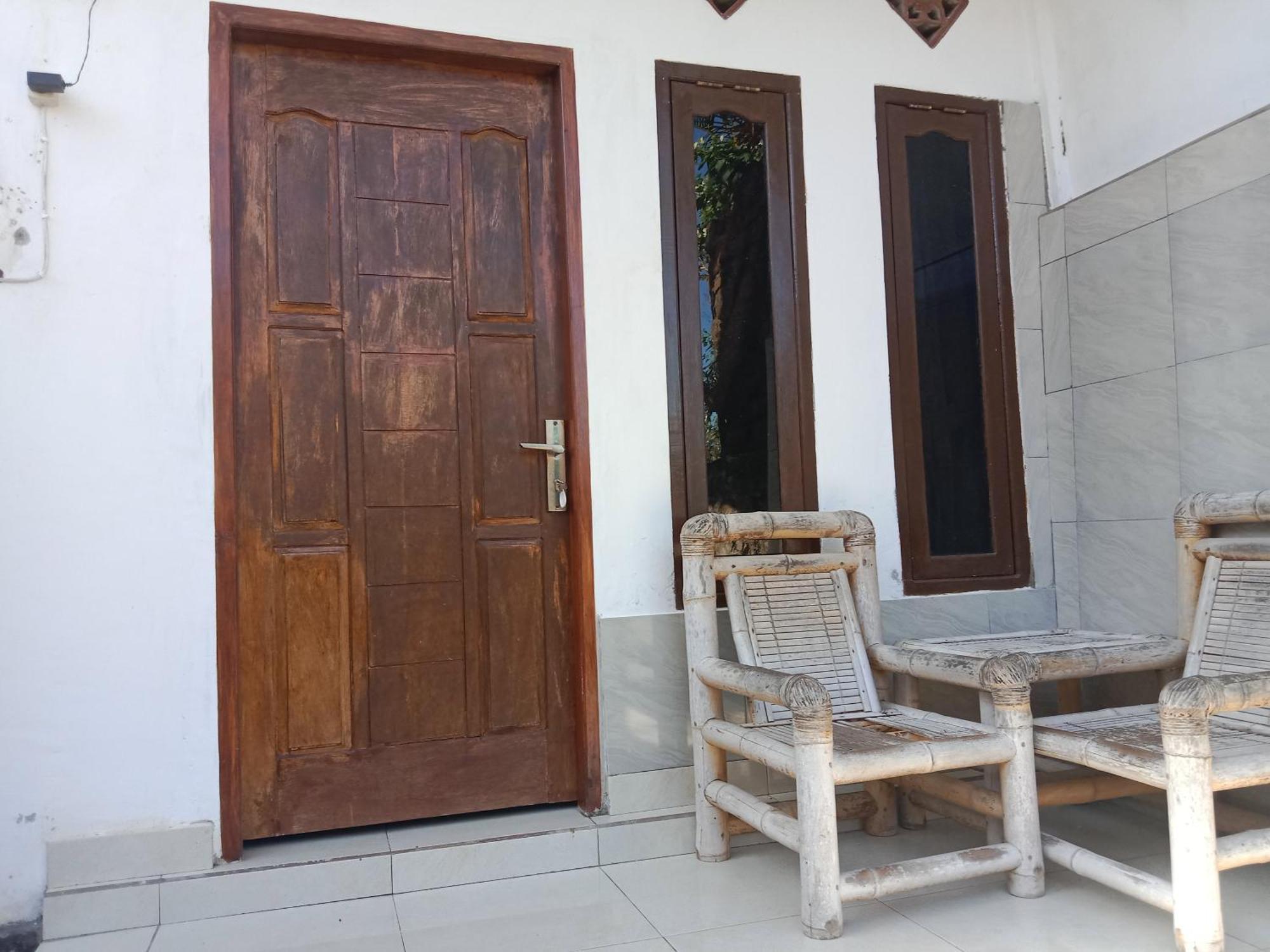 Ramdan Homestay Kuta  ภายนอก รูปภาพ