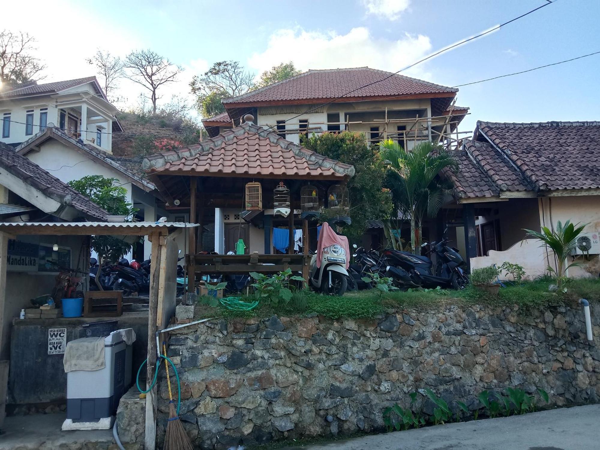 Ramdan Homestay Kuta  ภายนอก รูปภาพ