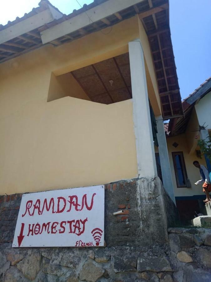 Ramdan Homestay Kuta  ภายนอก รูปภาพ