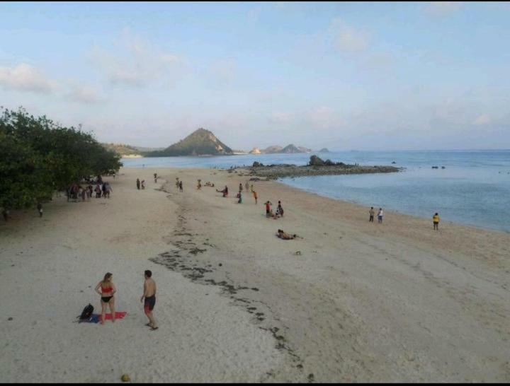 Ramdan Homestay Kuta  ภายนอก รูปภาพ